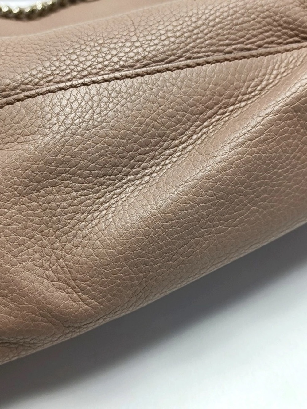 Gucci Blush Tan Soho Leather Shoulder Bag with Tassel - Picture 7 of 16
